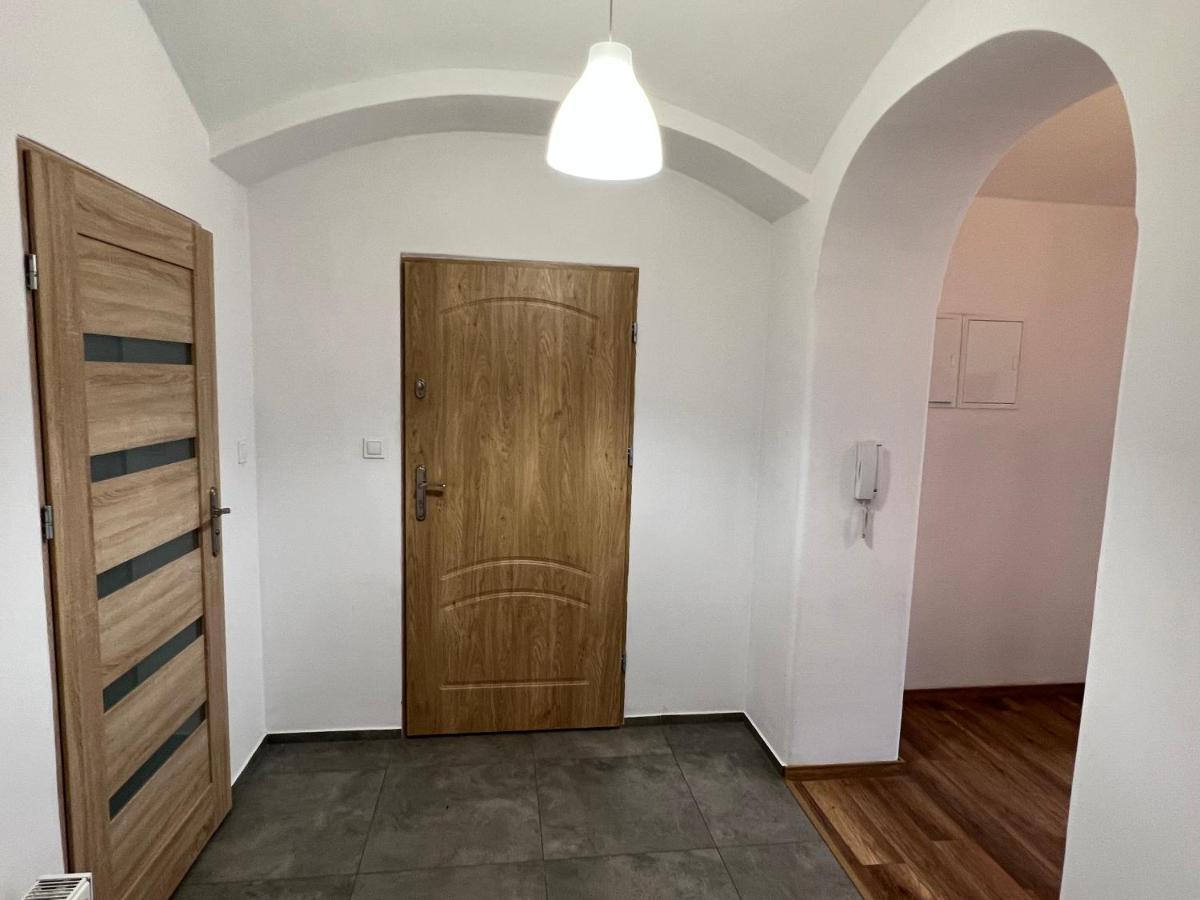 شقة Apartament 3 Pokojowy Z Parkingiem زابكوفيتسي سلاسكي المظهر الخارجي الصورة